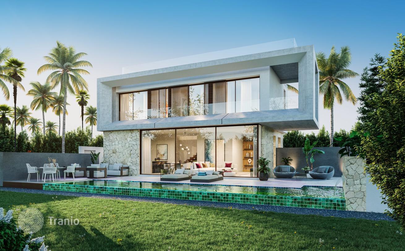 2-Story Villa with Pool and Sea View in Golden Mile, Marbella