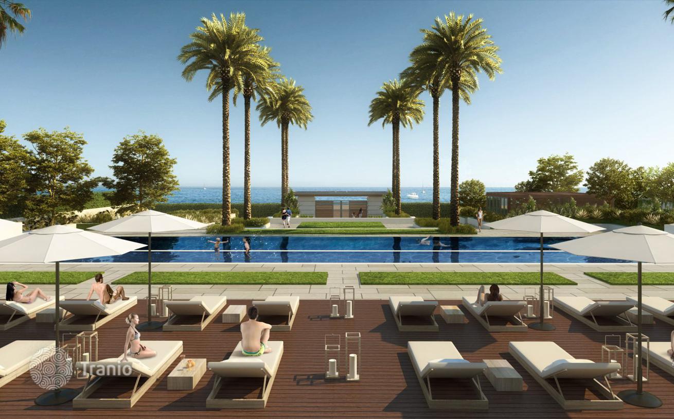 3-Bedroom Villa with Private Pool 100 m from the Beach in Marbella