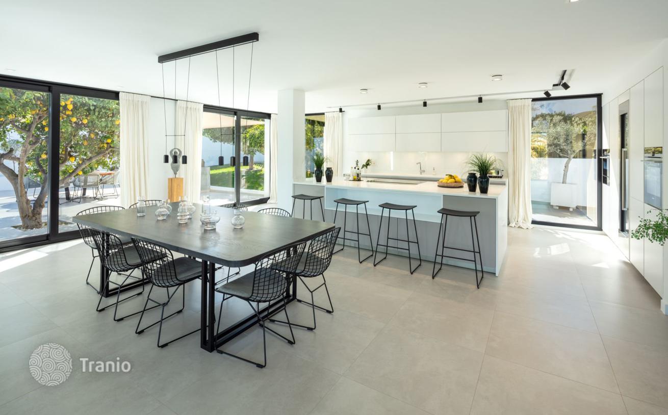 Renovated Villa with Fruit Garden in Marbella, photo 2