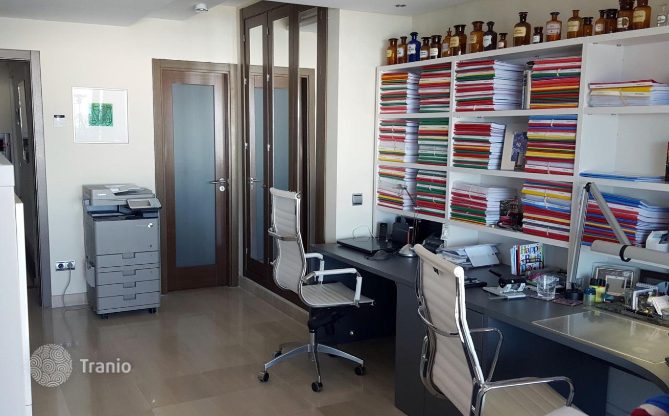 Apartment with Tropical Gardens and Spa in Marbella, photo 4