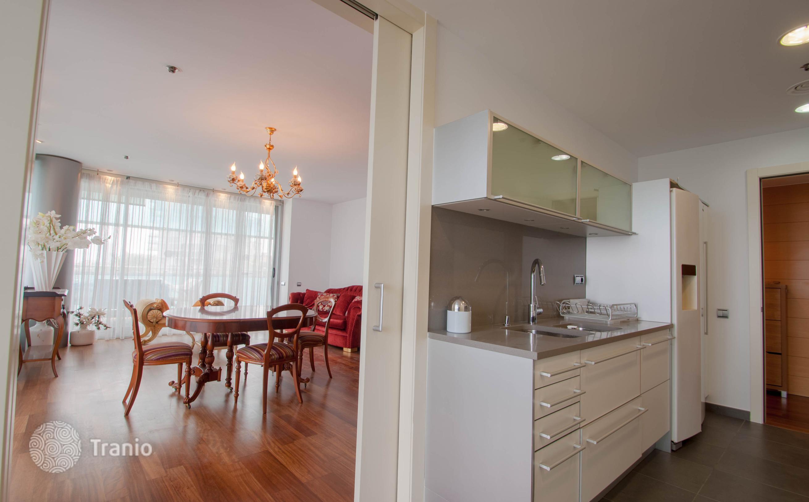 4-Bedroom Apartment with Sea and City Views in San Marti, Barcelona