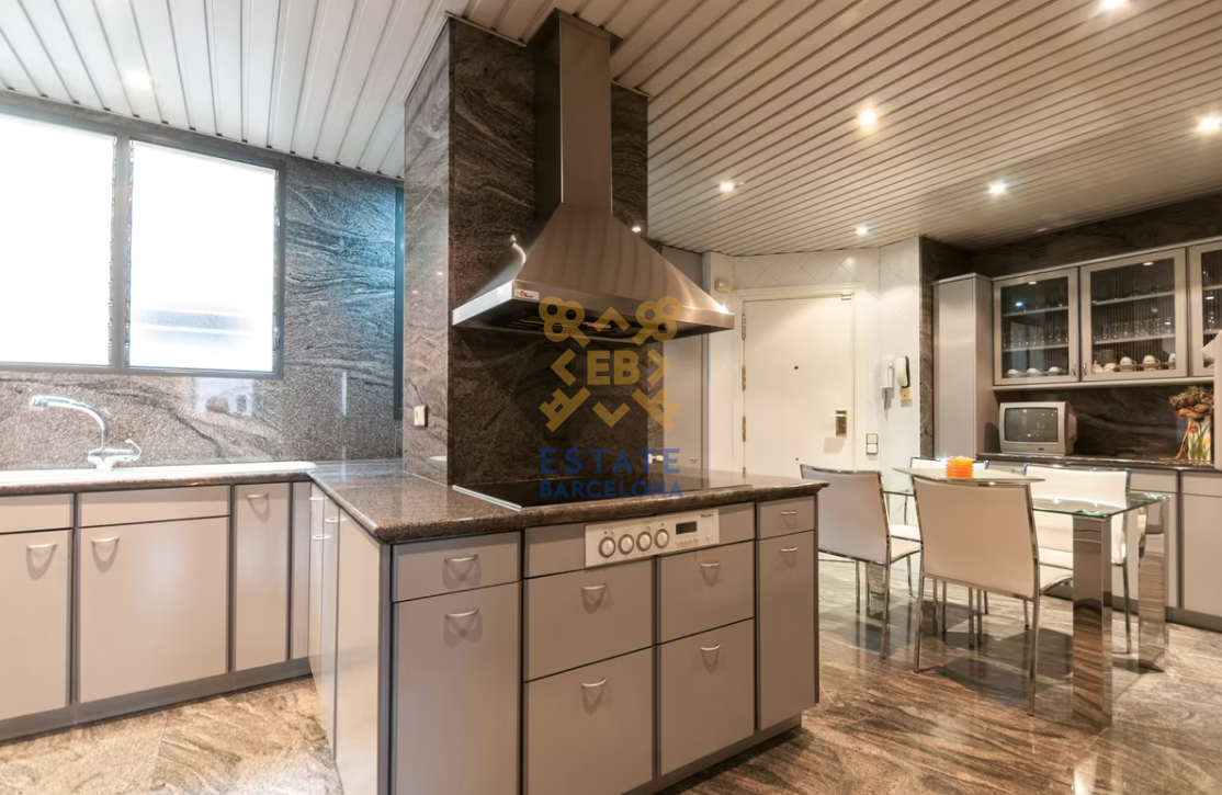 Квартира в Барселоне, Испания, 275 м², фото 4