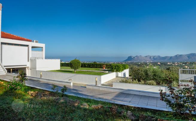 5-Bedroom Villa with Private Pool and Panoramic Sea Views in Crete, photo 4