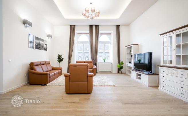3-Bedroom Apartment in District VII, Budapest, photo 2