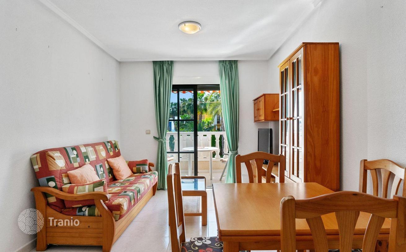 2-Bedroom Apartment with Shared Pool in Torrevieja, photo 4