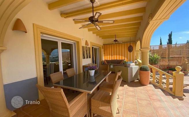 4-Bedroom Villa Near Tennis Club and Beach in Calpe