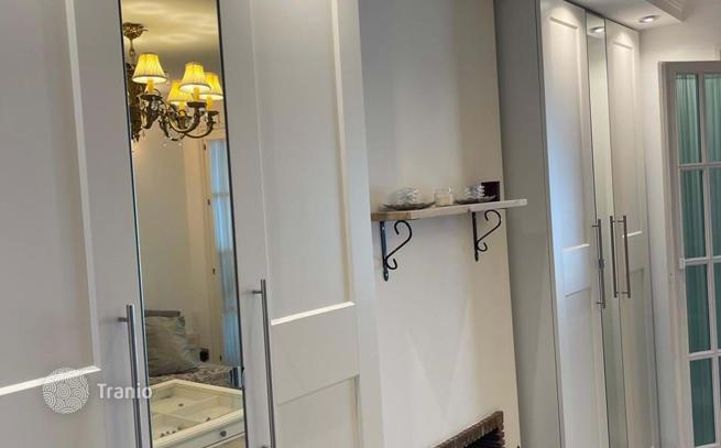 1-Bedroom Apartment in Puerto Banus, Marbella, photo 5