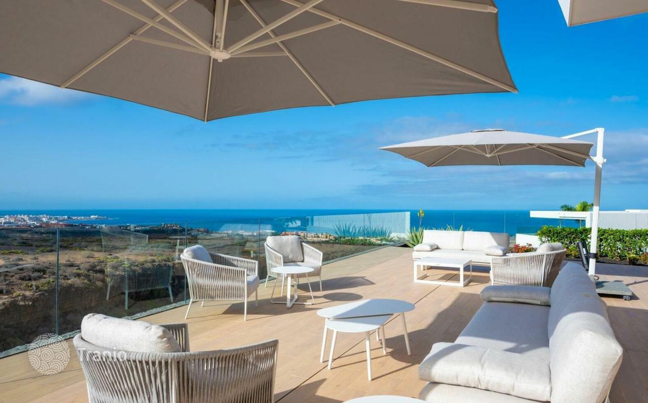 5-Bedroom Villa with Sea and Mountain Views in Adeje, Tenerife