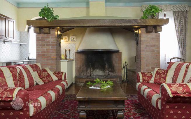 Estate with Villa, Farm and Agritourism Property in Montaione, Florence, Tuscany, photo 4