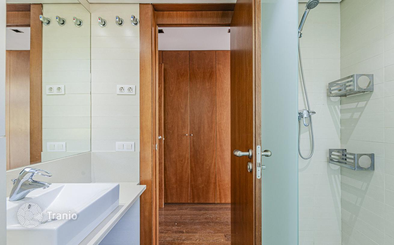 2-Bedroom Apartment with Terrace in Pedralbes, Barcelona