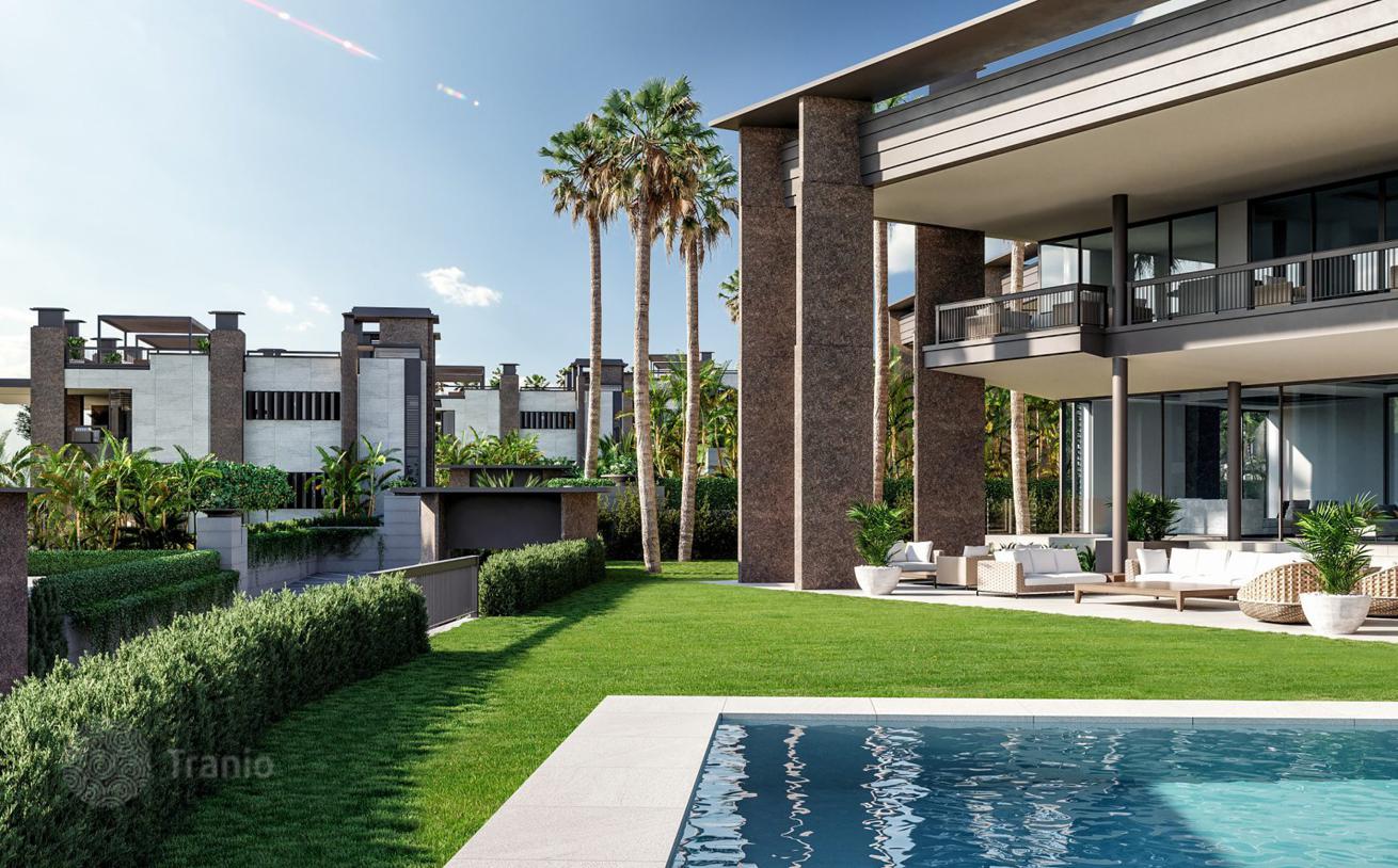 Villa with Garden and Sea Views in Marbella