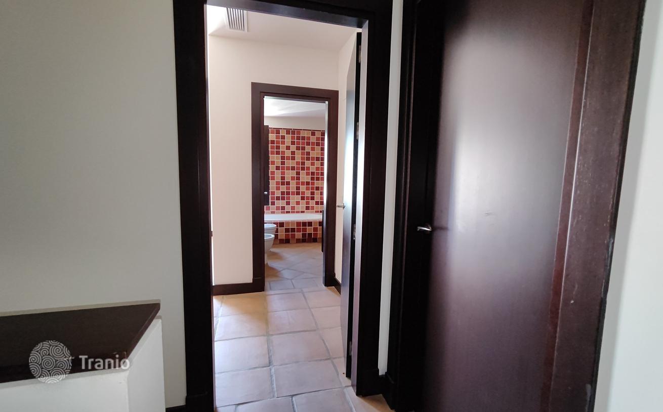 2-Bedroom Townhouse in Benahavis, photo 2