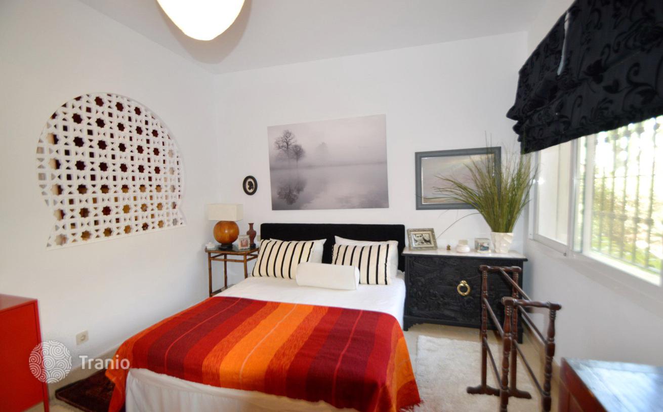 4-Bedroom Apartment with Private Garden in Estepona, photo 5