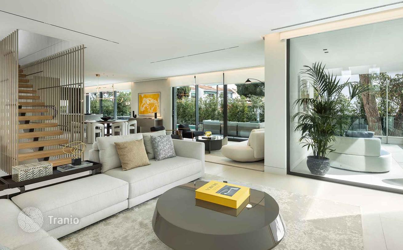 5-Bedroom Villa with Private Pool in San Pedro Alcantara, photo 2