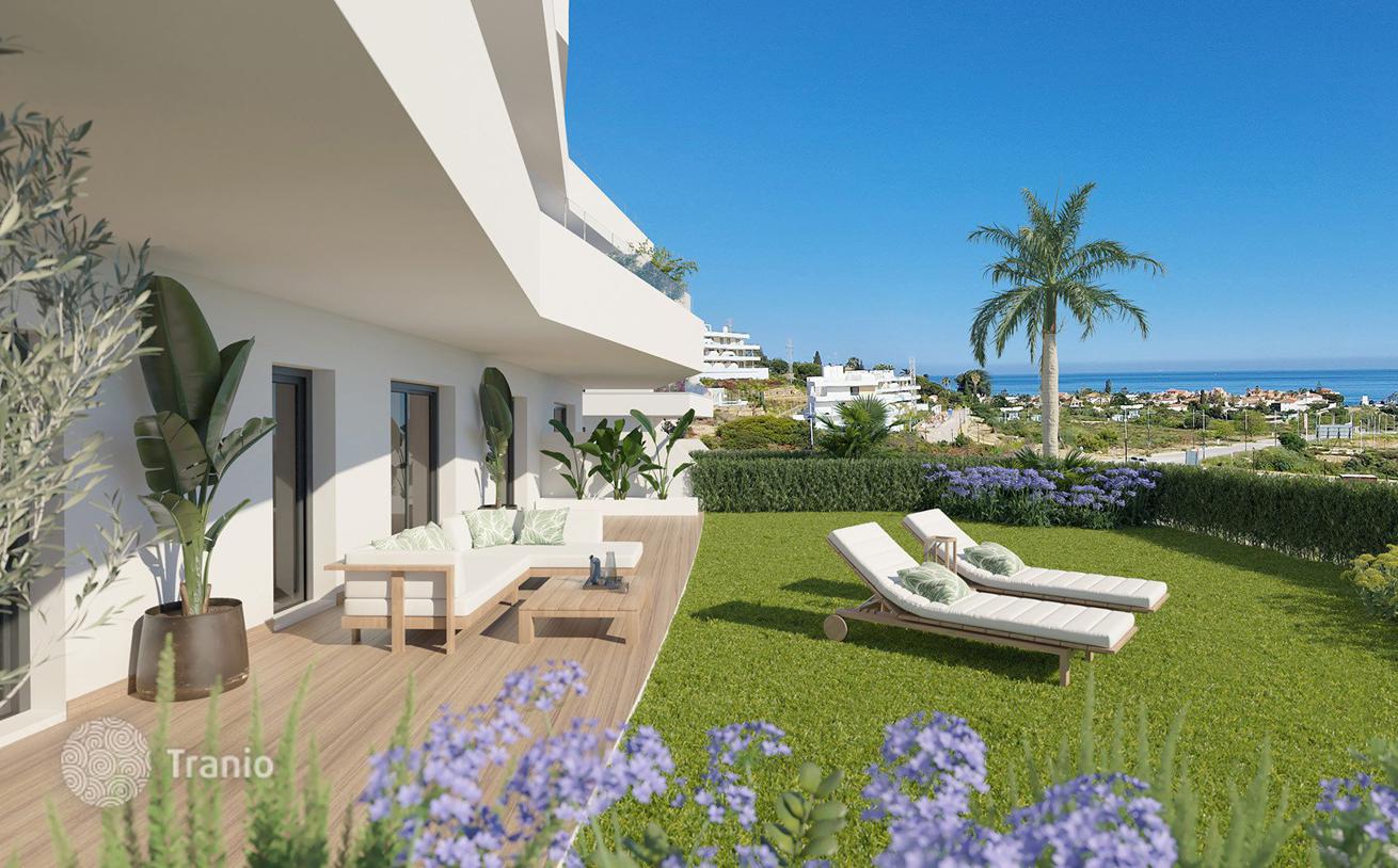 3-Bedroom Penthouse with Sea View in Estepona, photo 5