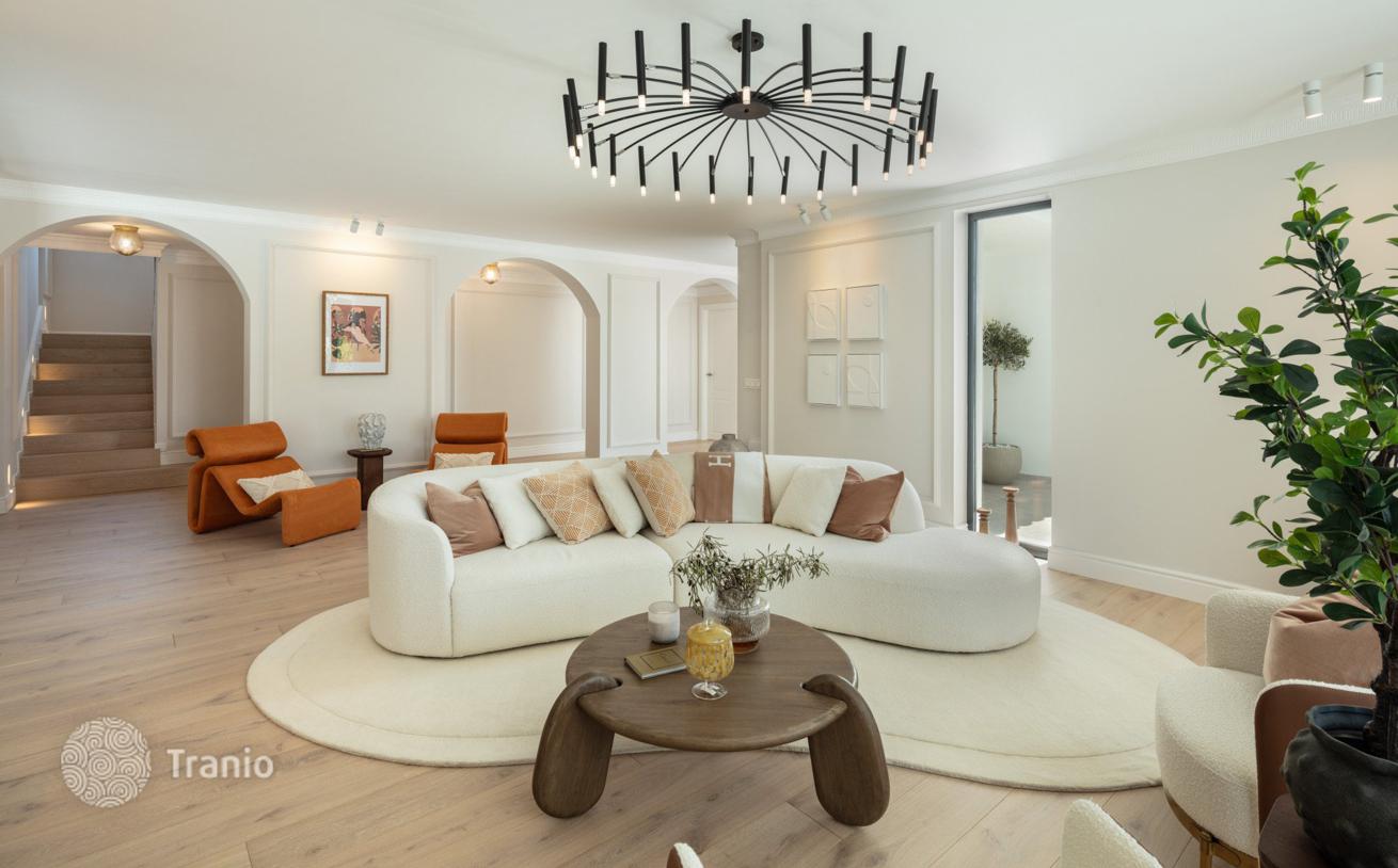 Villa with Private Pool and Garden in Nueva Andalucia, Marbella, photo 3