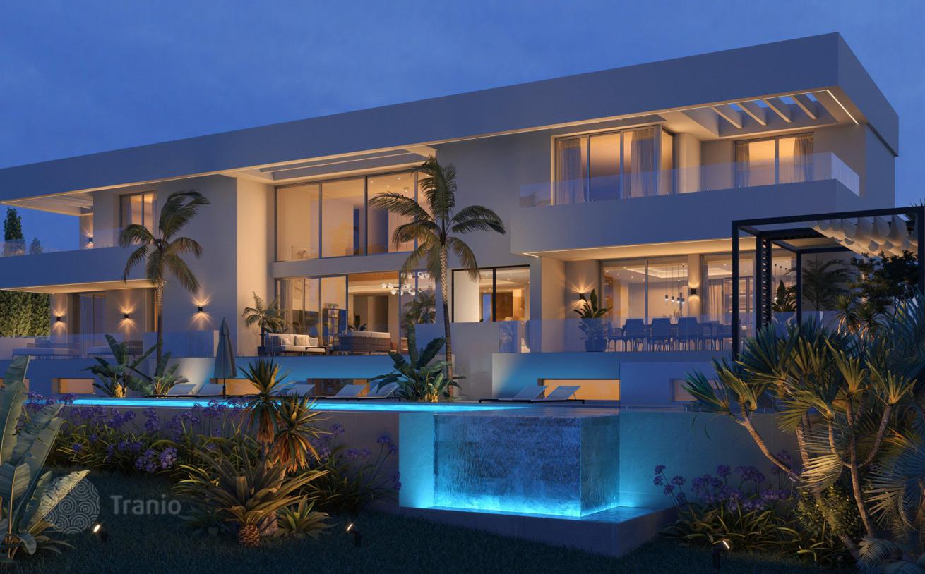 4-Bedroom Villa in Estepona, photo 4