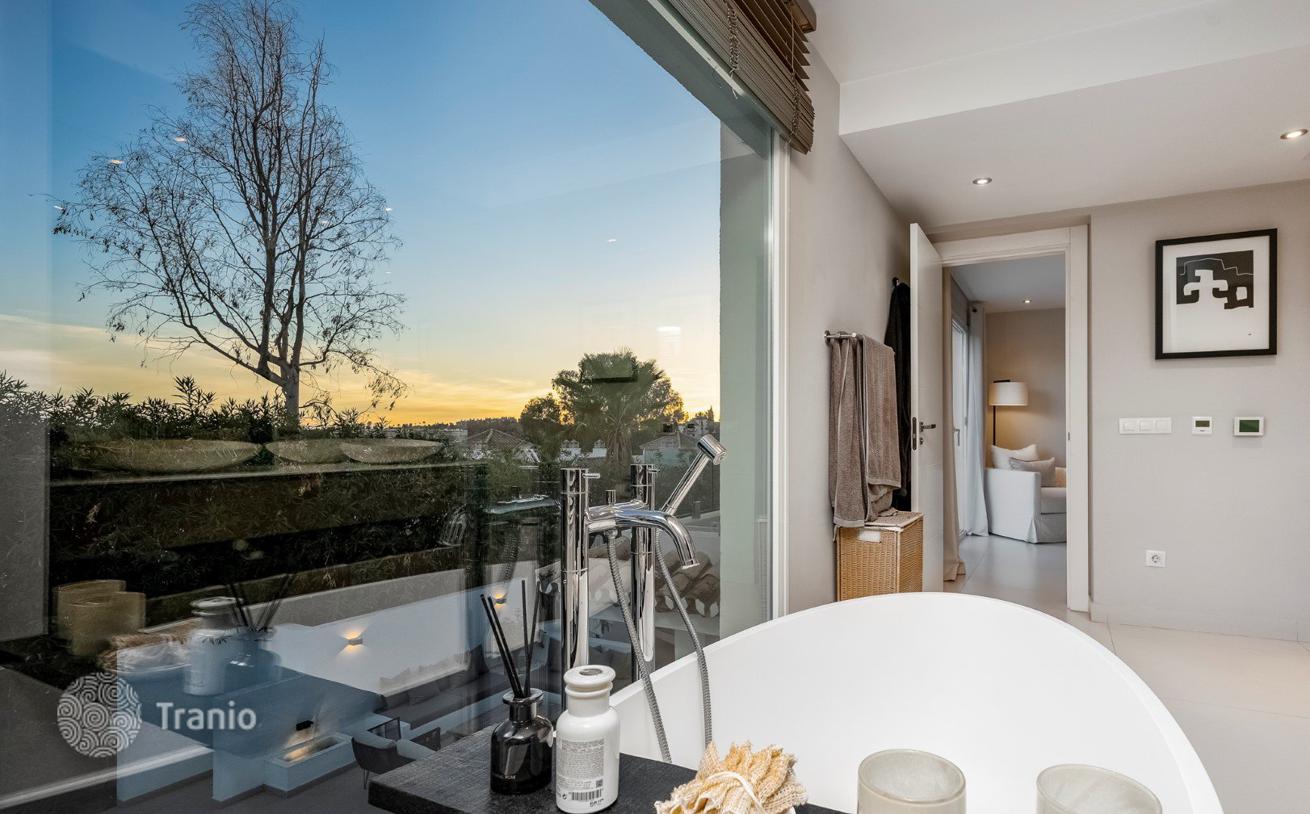 4-Bedroom Villa in Marbella, photo 3