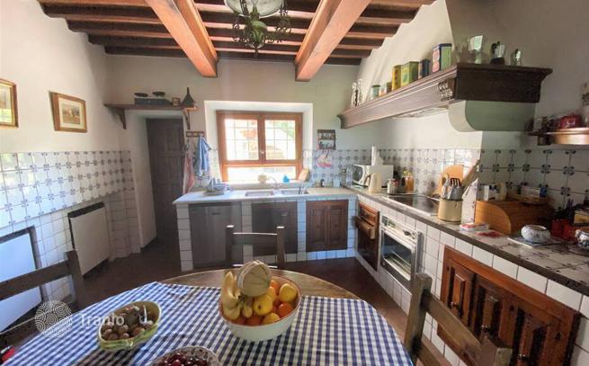 4-комнатная вилла 300 м² в Баньо-а-Риполи, Италия, фото 3
