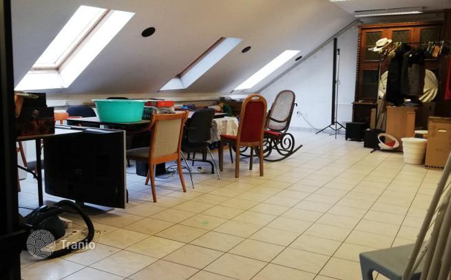 9-комнатный дом в городе 400 м² в Районе XIV (Зугло), Венгрия, фото 3