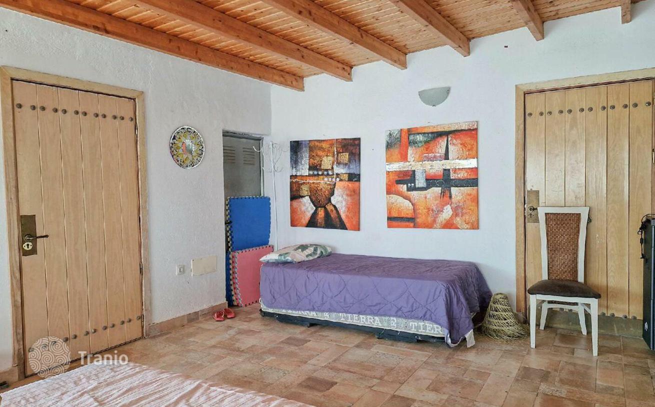 4-Bedroom Villa with Garden and Guest Apartments in Alcala, Tenerife, photo 3