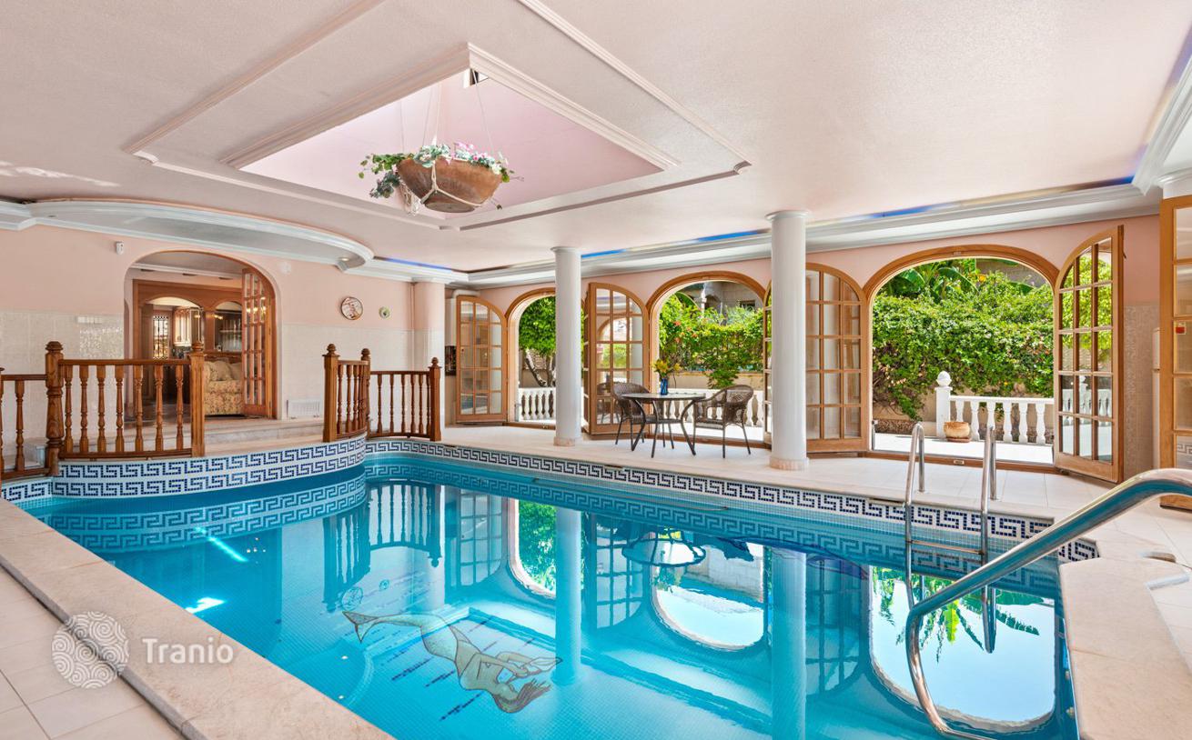 3-Bedroom Villa with Private Pool in Torrevieja, Alicante