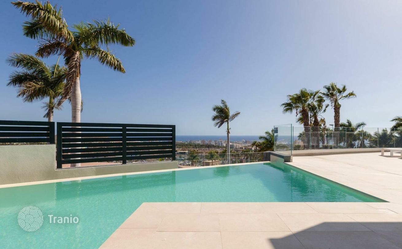 3-Bedroom Villa with Private Pool and Sea Views in Costa Adeje, Tenerife, photo 2