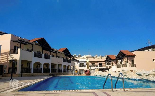 Furnished Studio with Veranda and Shared Pool in Larnaca, Cyprus, photo 5