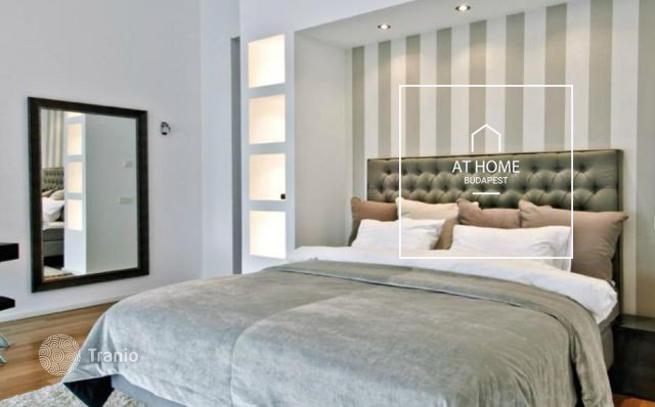 2-Bedroom Apartment in District V, Budapest, photo 2