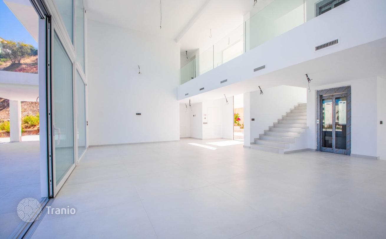 Villa with Sea View in Marbella, photo 2
