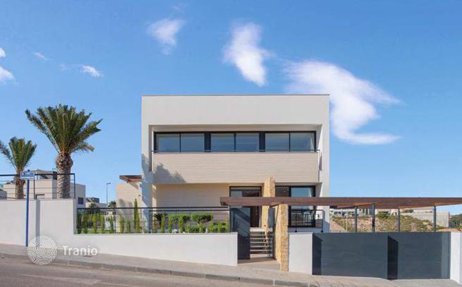 4-Bedroom Villa with Private Pool in Alicante, photo 4
