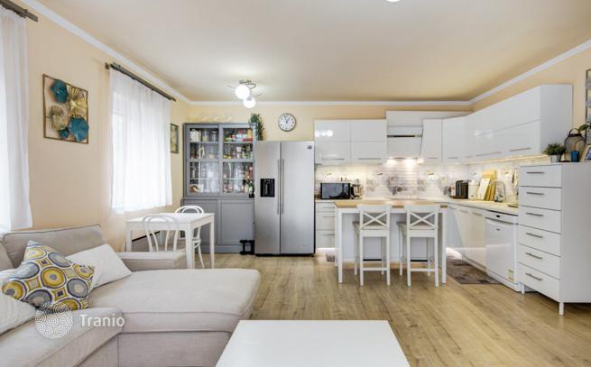 7-комнатный дом в городе 224 м² в Районе XIV (Зугло), Венгрия, фото 2