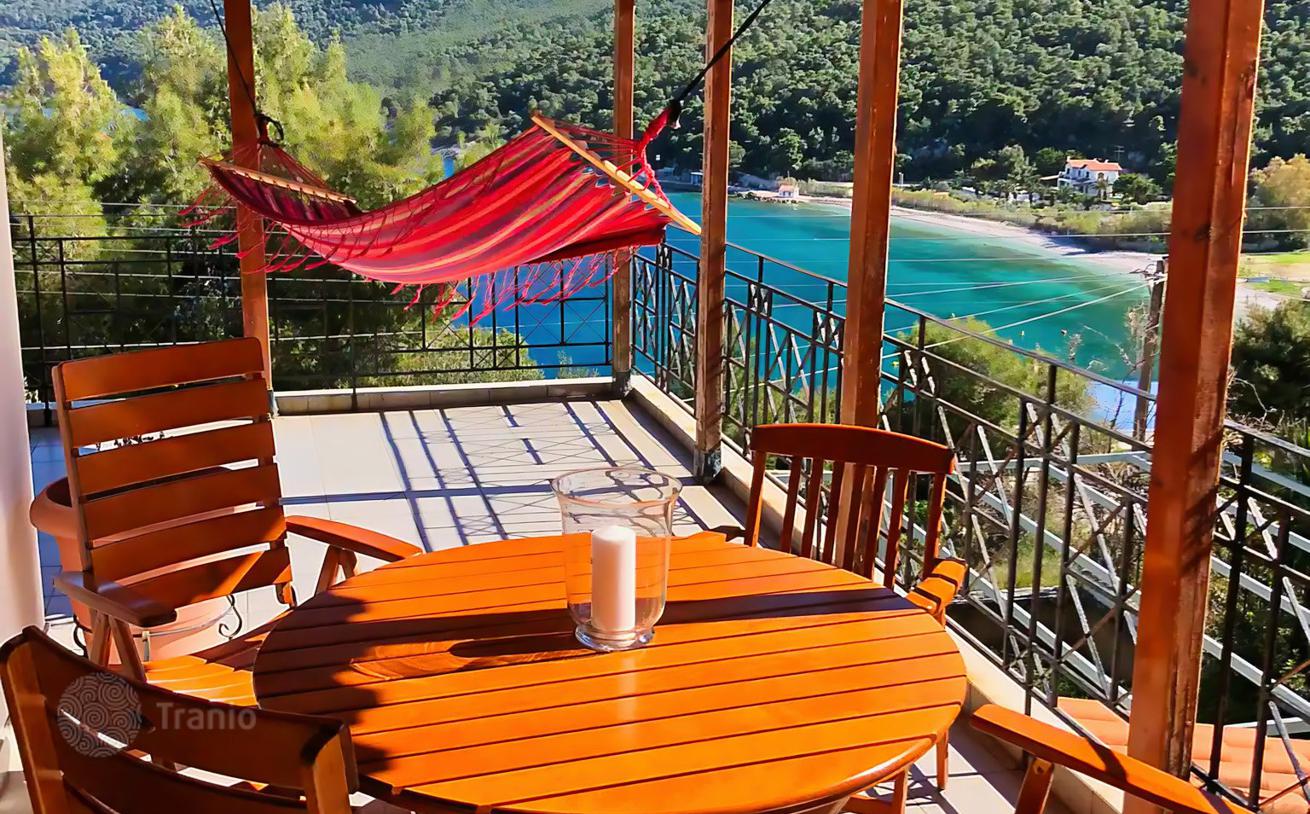 Furnished Villa 100 m from the Sea on the Peloponnese