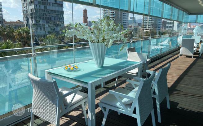 4-Bedroom Apartment with Sea and City Views in San Marti, Barcelona, photo 4