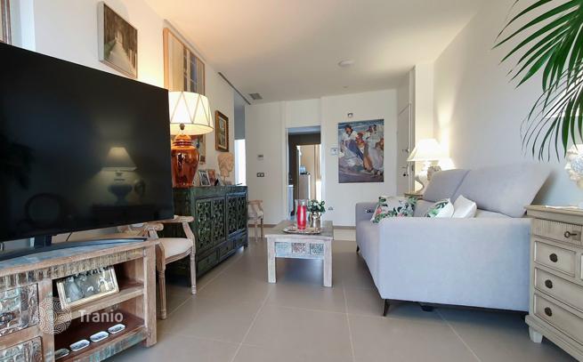 2-Bedroom Apartment in Luxury High-Rise in Benidorm, Alicante, photo 5