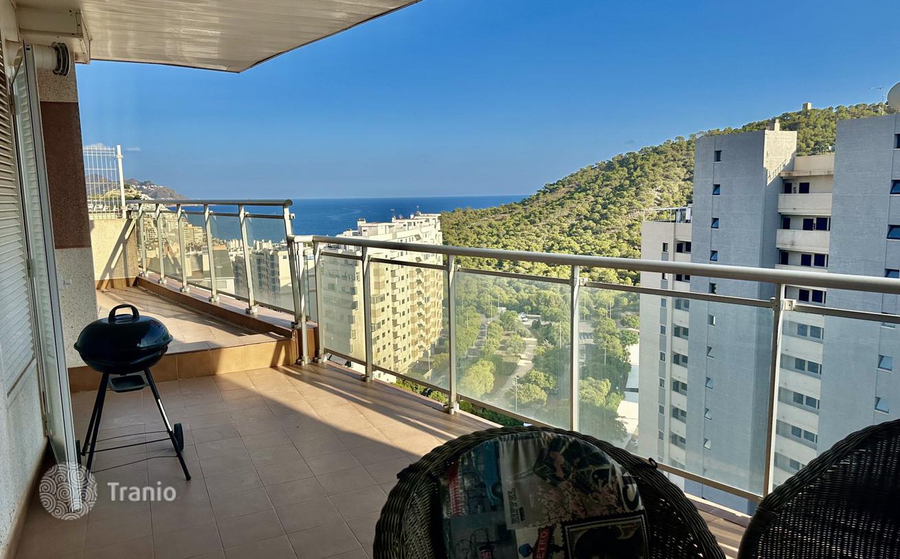 2-Bedroom Penthouse with Sea View in Benidorm, Alicante, photo 2