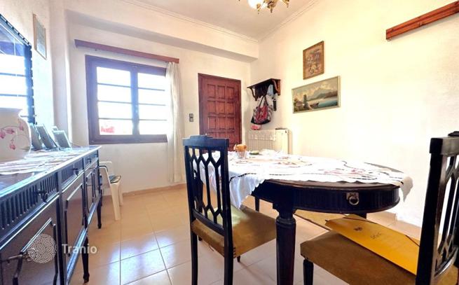 2-Bedroom House with Garden Near Psefti Beach in Petralidi