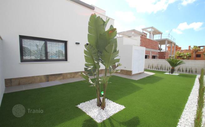 3-Bedroom Villa with Private Pool 300 m from the Beach in Orihuela, Alicante, photo 4