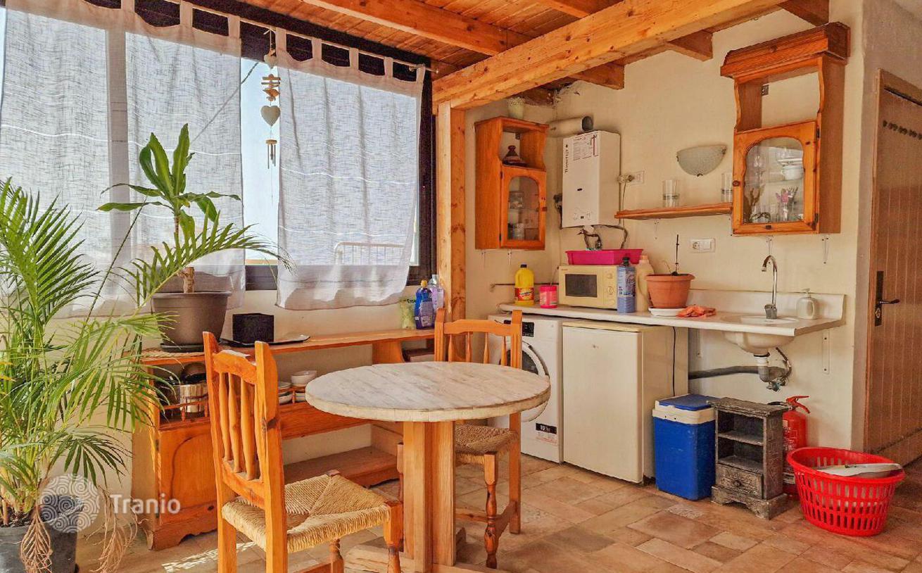 4-Bedroom Villa with Garden and Guest Apartments in Alcala, Tenerife, photo 4