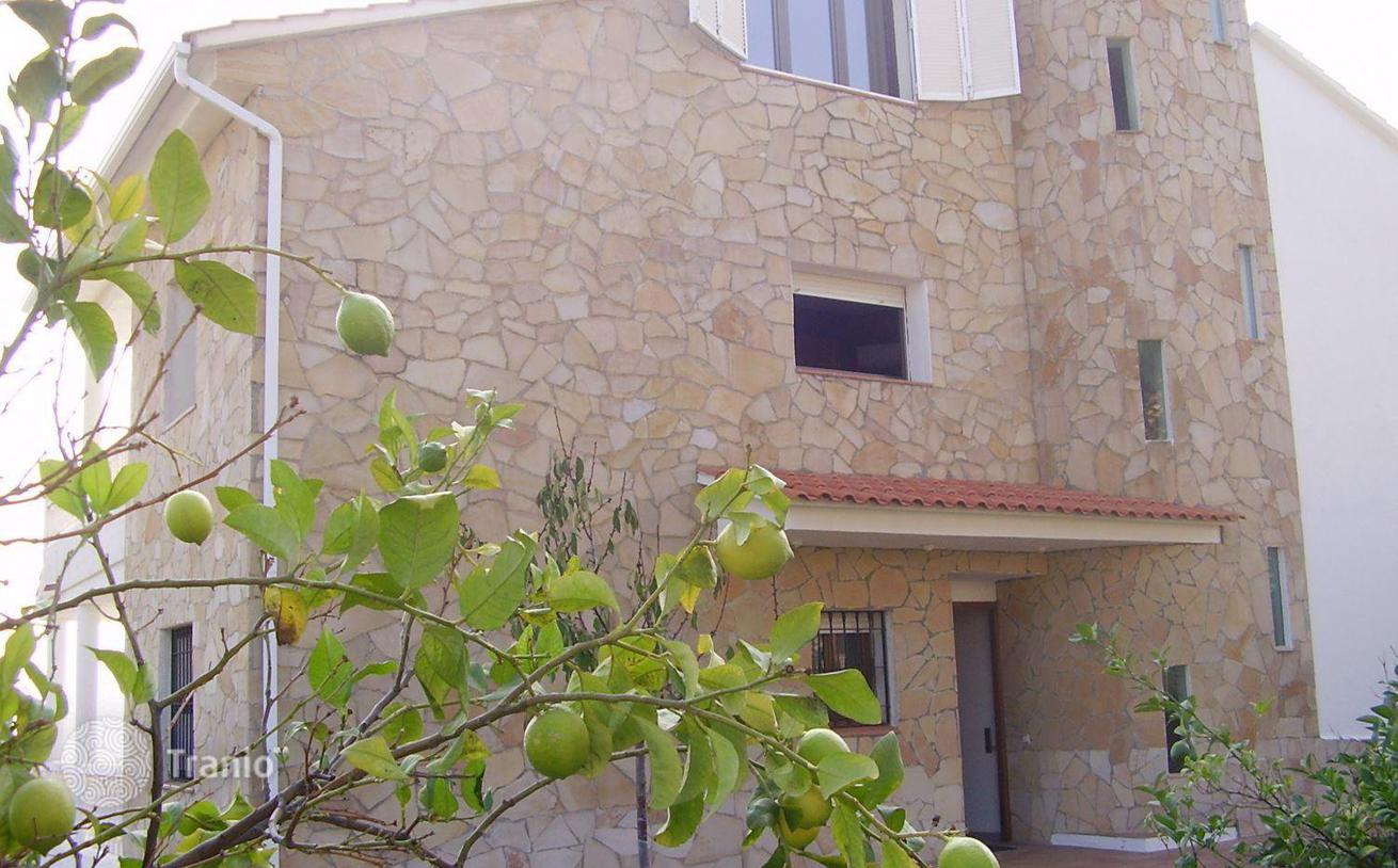 5-Bedroom House with Private Pool and Sea Views in Canet de Mar