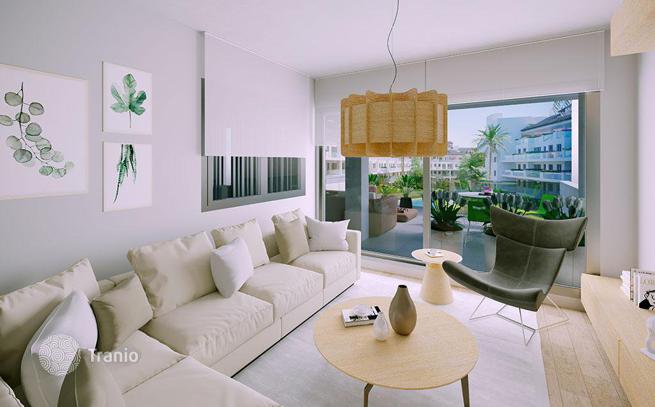 Penthouse with Spacious Terrace in Gated Community with Pools in Fuengirola, photo 2