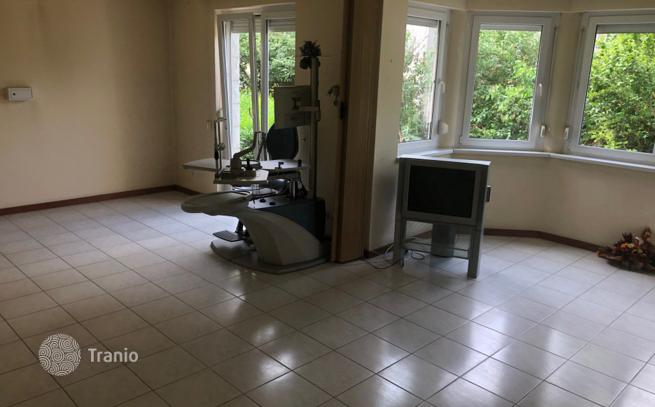 9-комнатный дом в городе 365 м² в Будапеште, Венгрия, фото 2