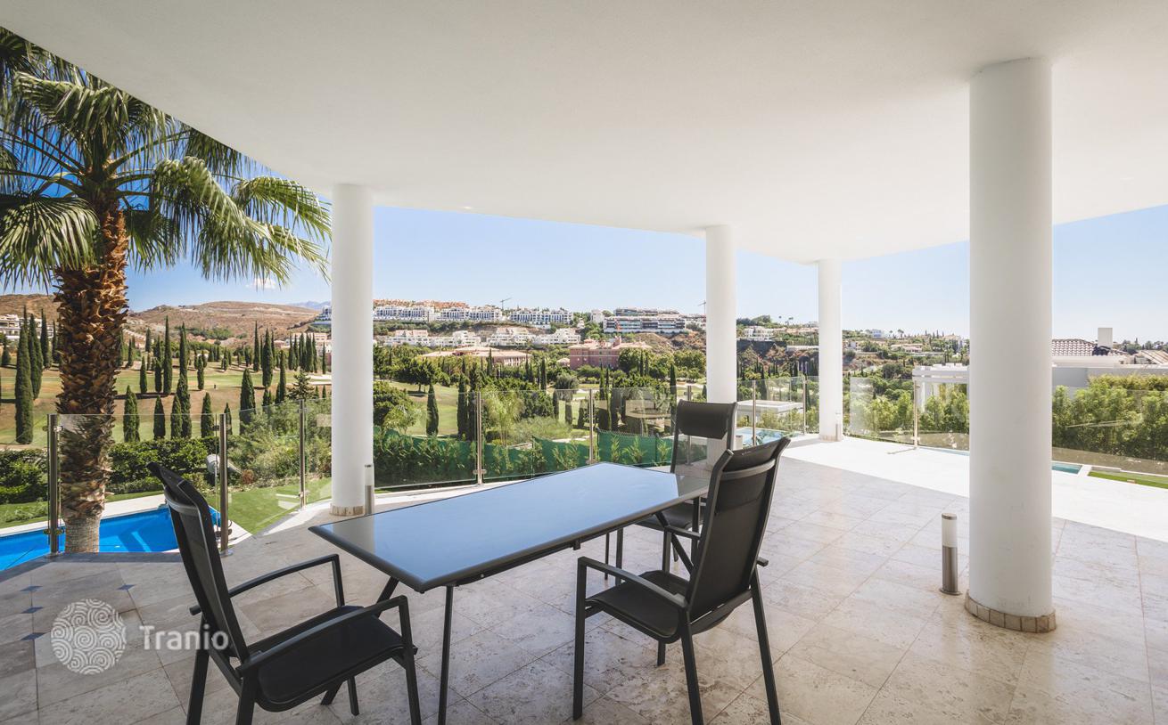 4-Bedroom Villa in Benavís, Spain
