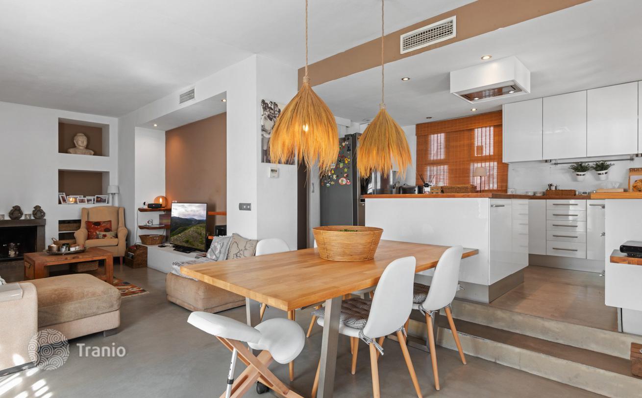2-Bedroom Townhouse in Estepona, photo 2