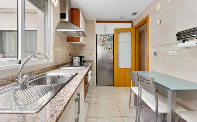 2-Bedroom Apartment near Port and Shopping District in Torrevieja