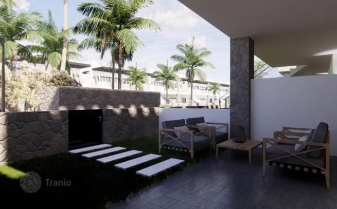 3-Bedroom Villa in Prestigious Development in Punta Prima, Alicante, photo 2