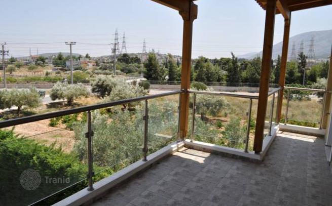 Penthouse with Spacious Loft in Eraklis, Athens