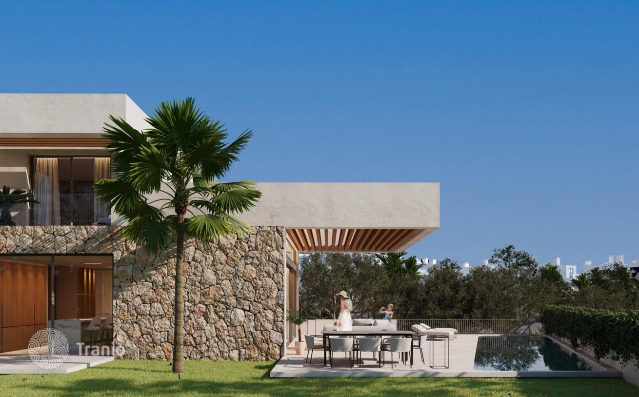 3-Bedroom Villa in Fuengirola, photo 2