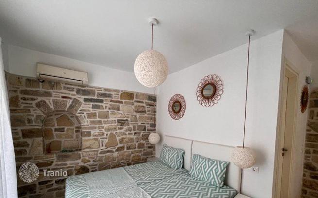2-Bedroom Stone Villa with Garden and BBQ Area in Crete, photo 3