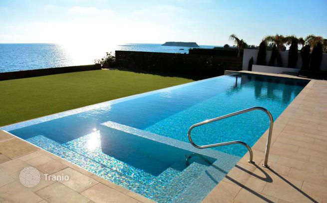 Luxury Villas with Amenities on the Seafront in Paphos, Cyprus, photo 3